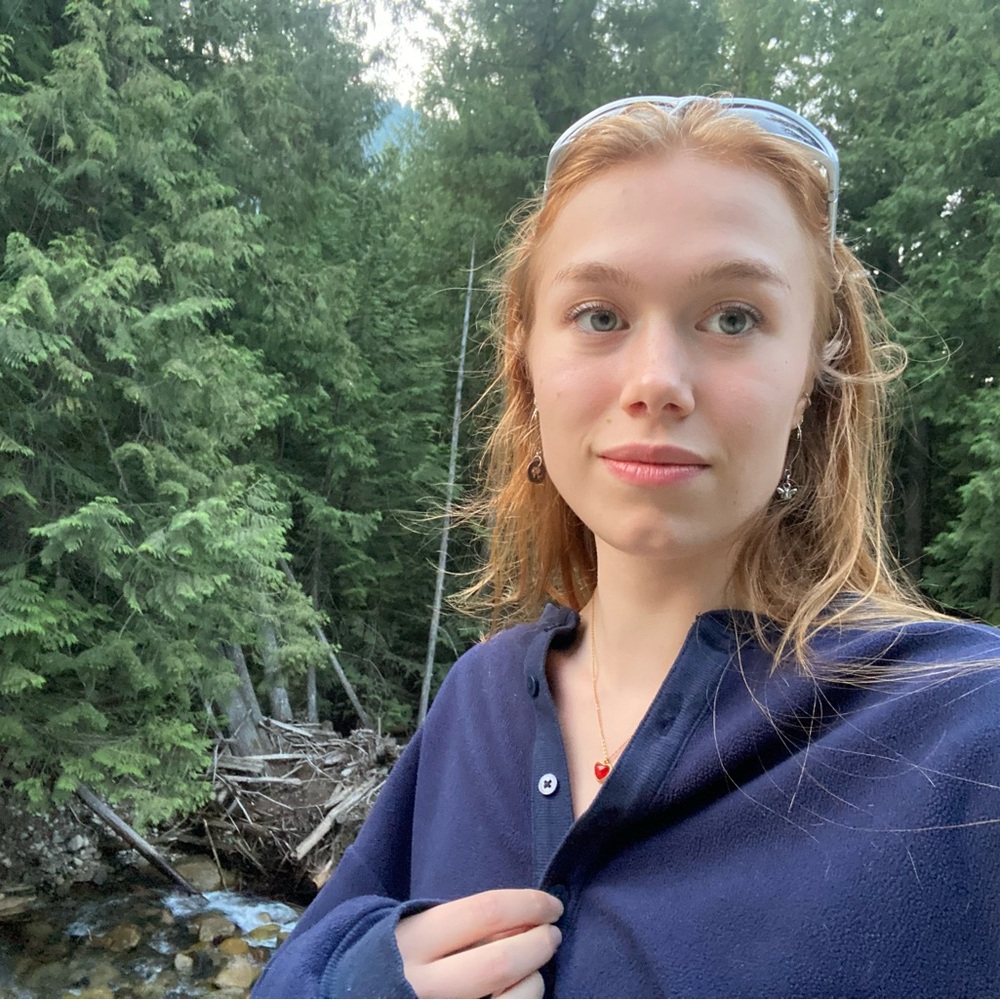 Meet your Posher, Elody